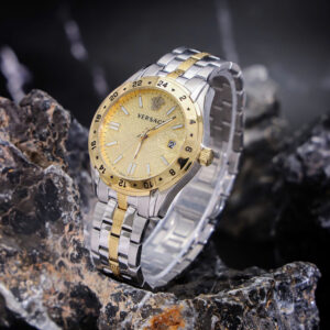 Đồng hồ Versace Greca Time GMT demi vàng cọc số dạ quang 41mm