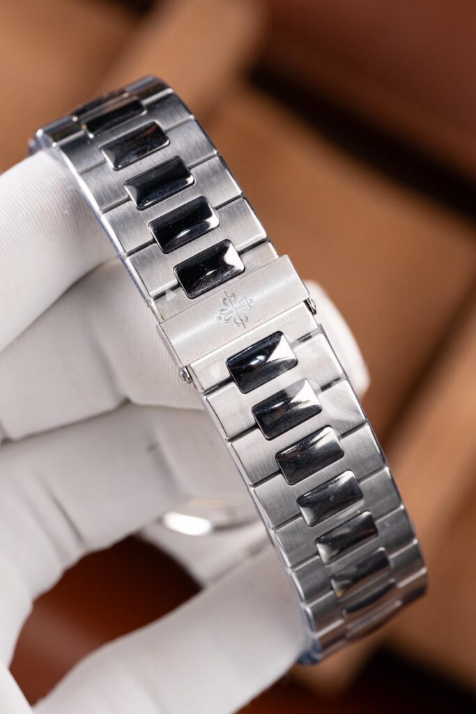 Đồng hồ Patek Philippe Nautilus 5711 mặt trắng Replica 11 máy khắc nhà máy BBF 40mm (2)