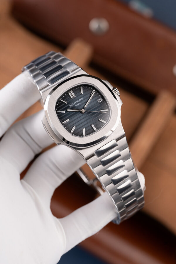 Đồng hồ Patek Philippe Nautilus 5711 mặt xanh blue Replica 11 máy khắc xưởng BBF 40mm (1)