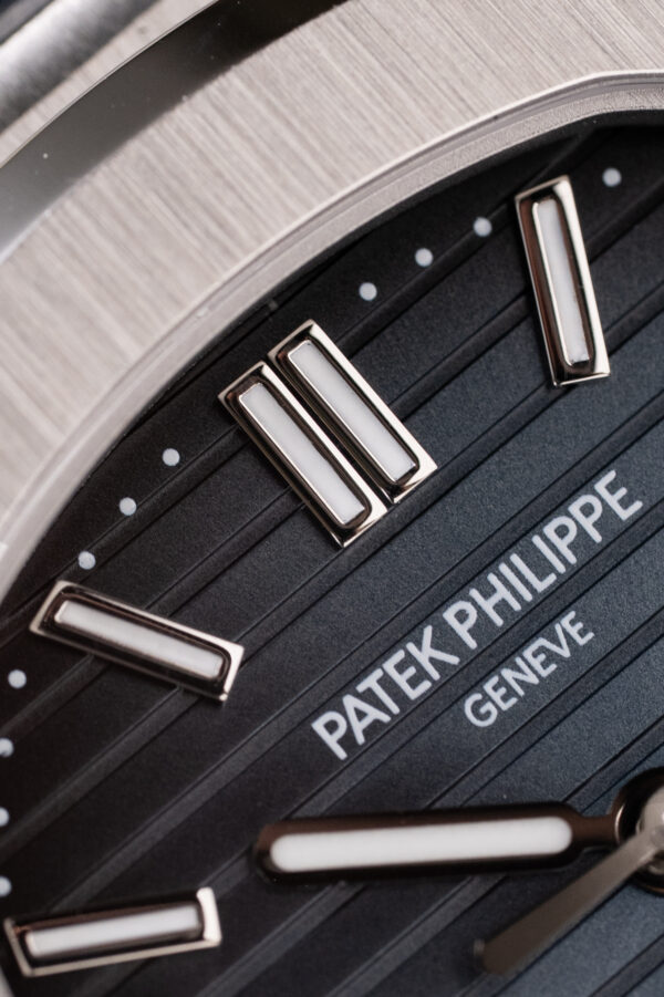 Đồng hồ Patek Philippe Nautilus 5711 mặt xanh blue Replica 11 máy khắc xưởng BBF 40mm (2)