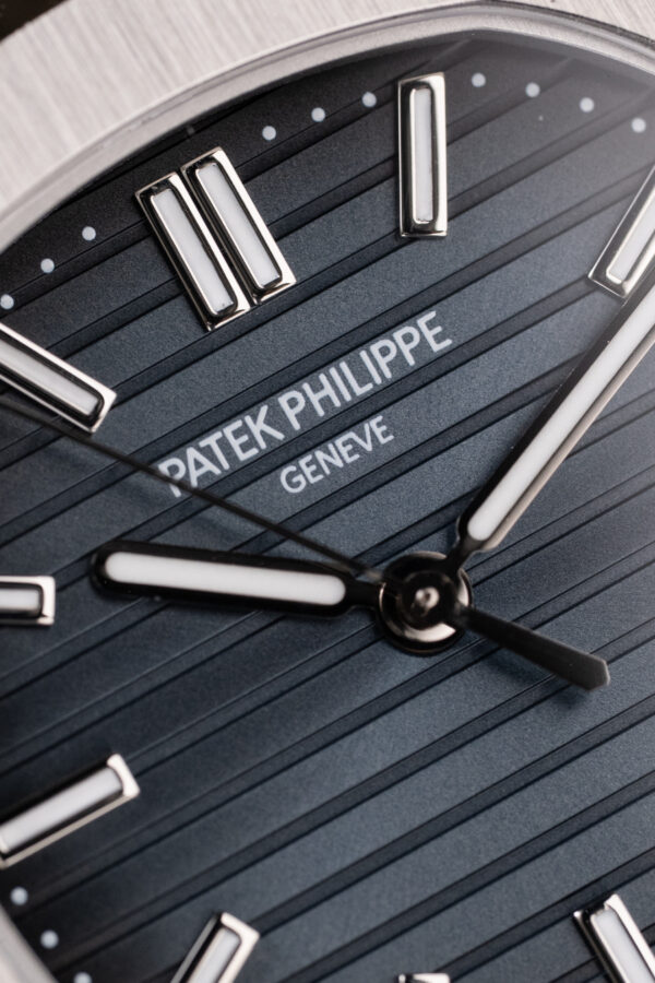 Đồng hồ Patek Philippe Nautilus 5711 mặt xanh blue Replica 11 máy khắc xưởng BBF 40mm (2)