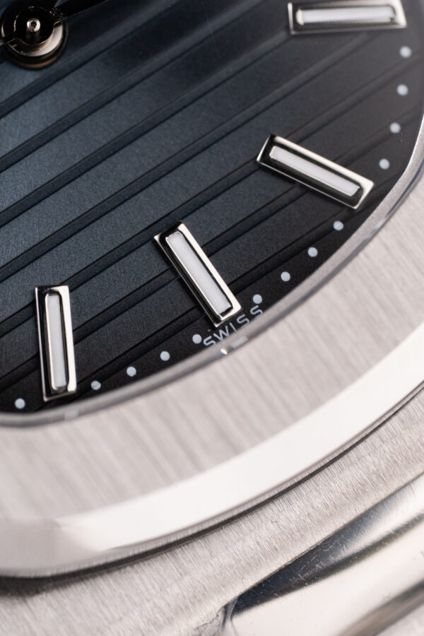 Đồng hồ Patek Philippe Nautilus 5711 mặt xanh blue Replica 11 máy khắc xưởng BBF 40mm (2)