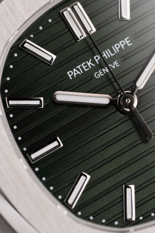 Đồng hồ Patek Philippe Nautilus 5711 mặt xanh lá cây Replica 11 máy khắc xưởng BBF 40mm (4)