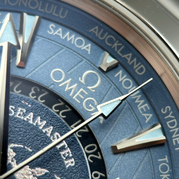 Đồng hồ Omega Rep 11 Seamaster Aqua Terra Worldtimer Summer Blue dây kim loại nhà máy VS 43mm (2)