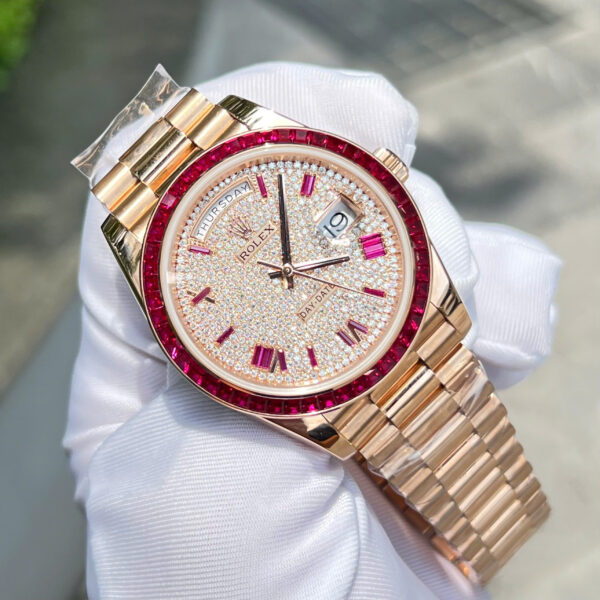Đồng hồ Rolex Day-Date Replica 11 bọc vàng 18K + ruby tổng hợp + kim cương moissanite xưởng GM 40mm (2)