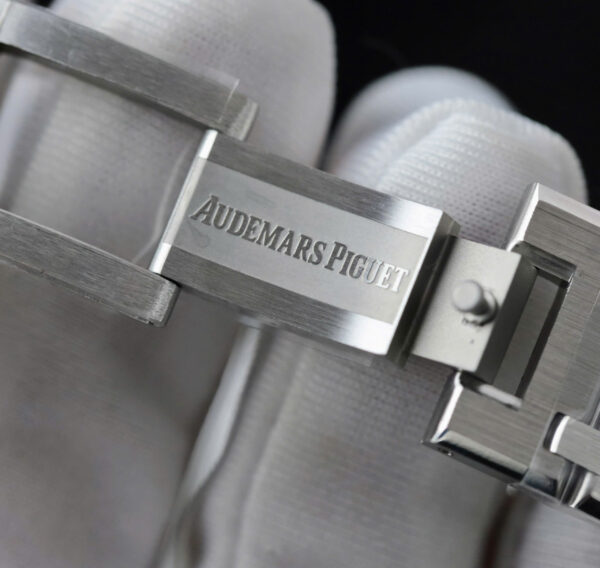 Đồng hồ Audemars Piguet Rep cao cấp Royal Oak Jumbo Extra-thin Openworked 16204 máy cơ Thụy Sỹ xưởng ZF 39mm (8)