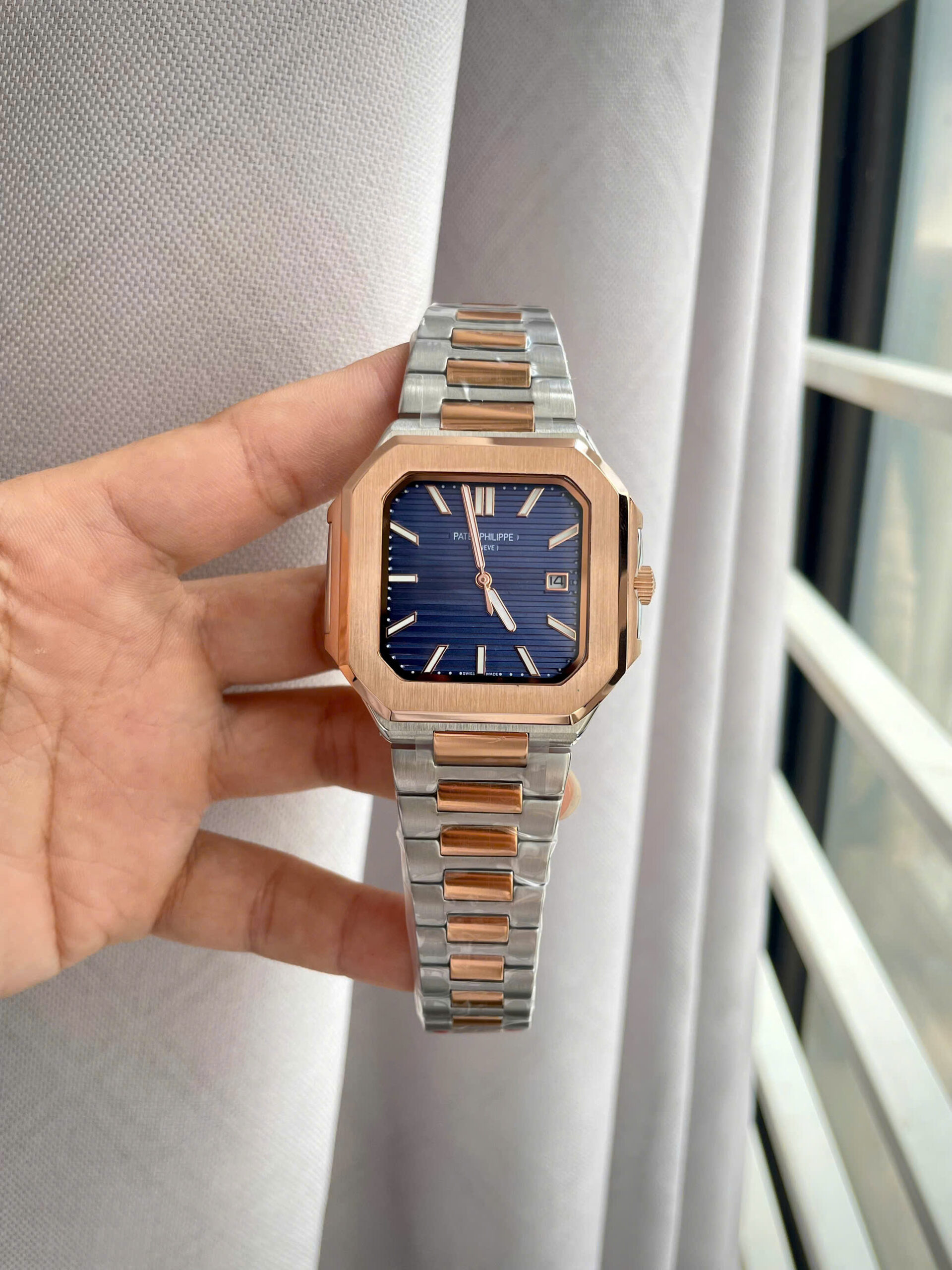 Đồng hồ Patek philippe 5821nam demi mặt xanh máy cơ nhật giá rẻ 45mm (2) Đồng hồ Patek philippe 5821nam demi mặt xanh máy cơ nhật giá rẻ 45mm