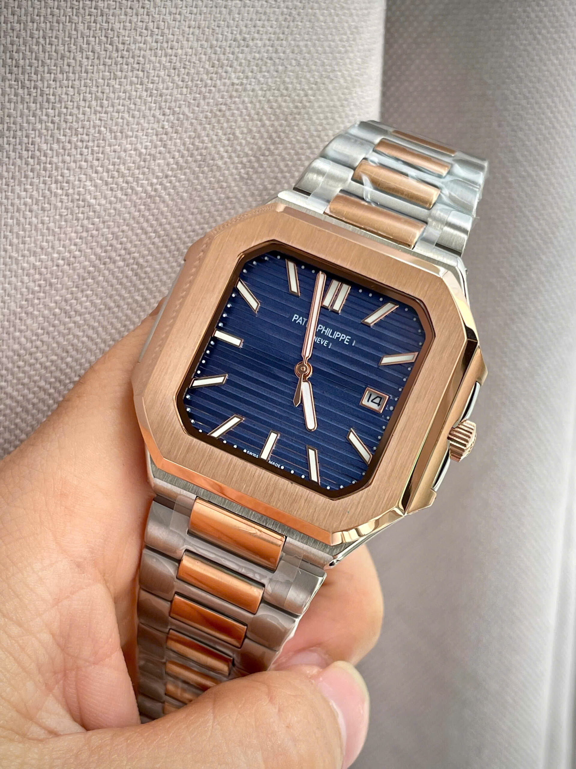 Đồng hồ Patek philippe 5821nam demi mặt xanh máy cơ nhật giá rẻ 45mm (5) Đồng hồ Patek philippe 5821nam demi mặt xanh máy cơ nhật giá rẻ 45mm