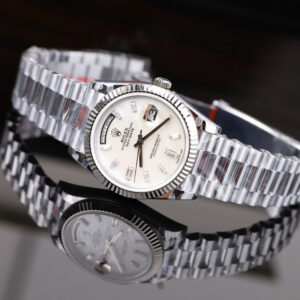 Đồng hồ Rolex Day-Date Replica 11 mặt khảm xà cừ cọc số đính moissanite baguette 40mm (2)