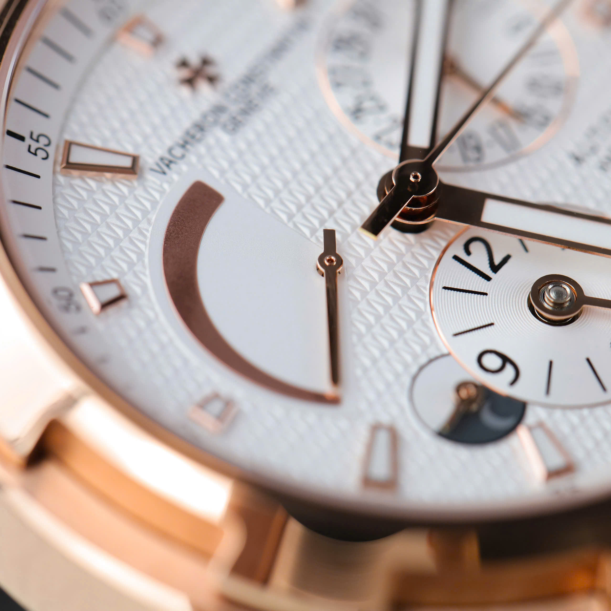 Đồng hồ Vacheron Constantin Overseas Dual Time 47450 Replica 11 nam mặt trắng dây cao su 42mm (5) Đồng hồ Vacheron Constantin Overseas Dual Time 47450 Replica 11 nam mặt trắng dây cao su 42mm (2)