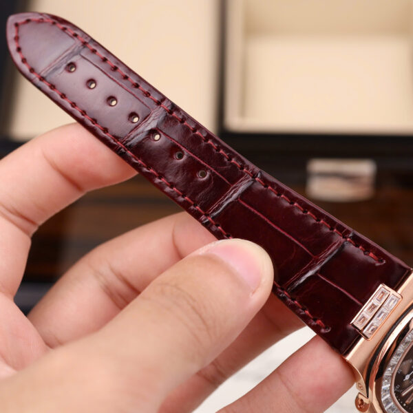 Đồng hồ nam Rep 11 Patek Philippe Nautilus 5724R bọc vàng thật + đính kim cương moissanite nhà máy GR 40mm (2)