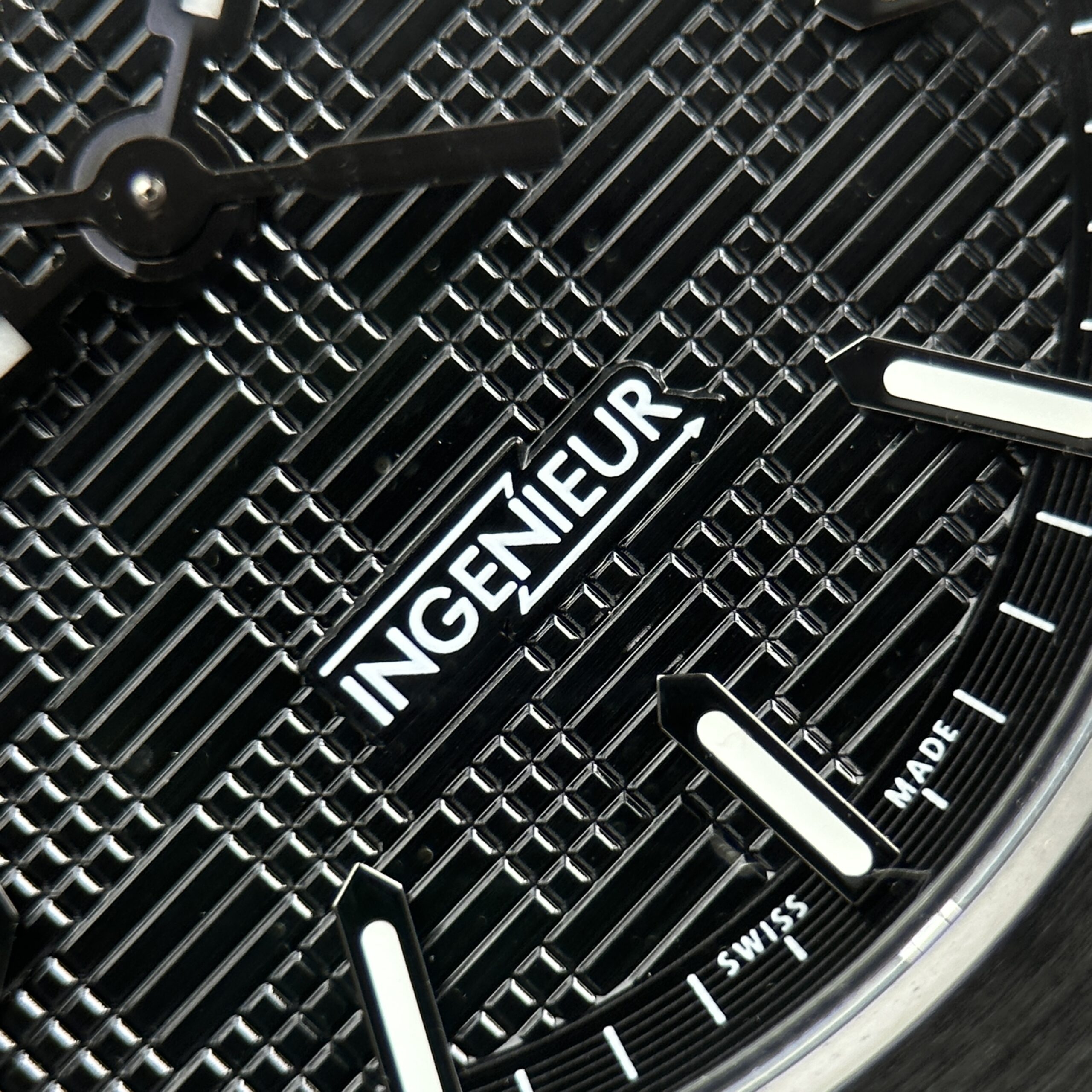 Đồng hồ IWC Ingenieur Rep 11 màu đen máy cơ Thuỵ Sỹ xưởng GH 40mm (4) Đồng hồ IWC Ingenieur Rep 11 màu đen máy cơ Thuỵ Sỹ xưởng GH 40mm (12)