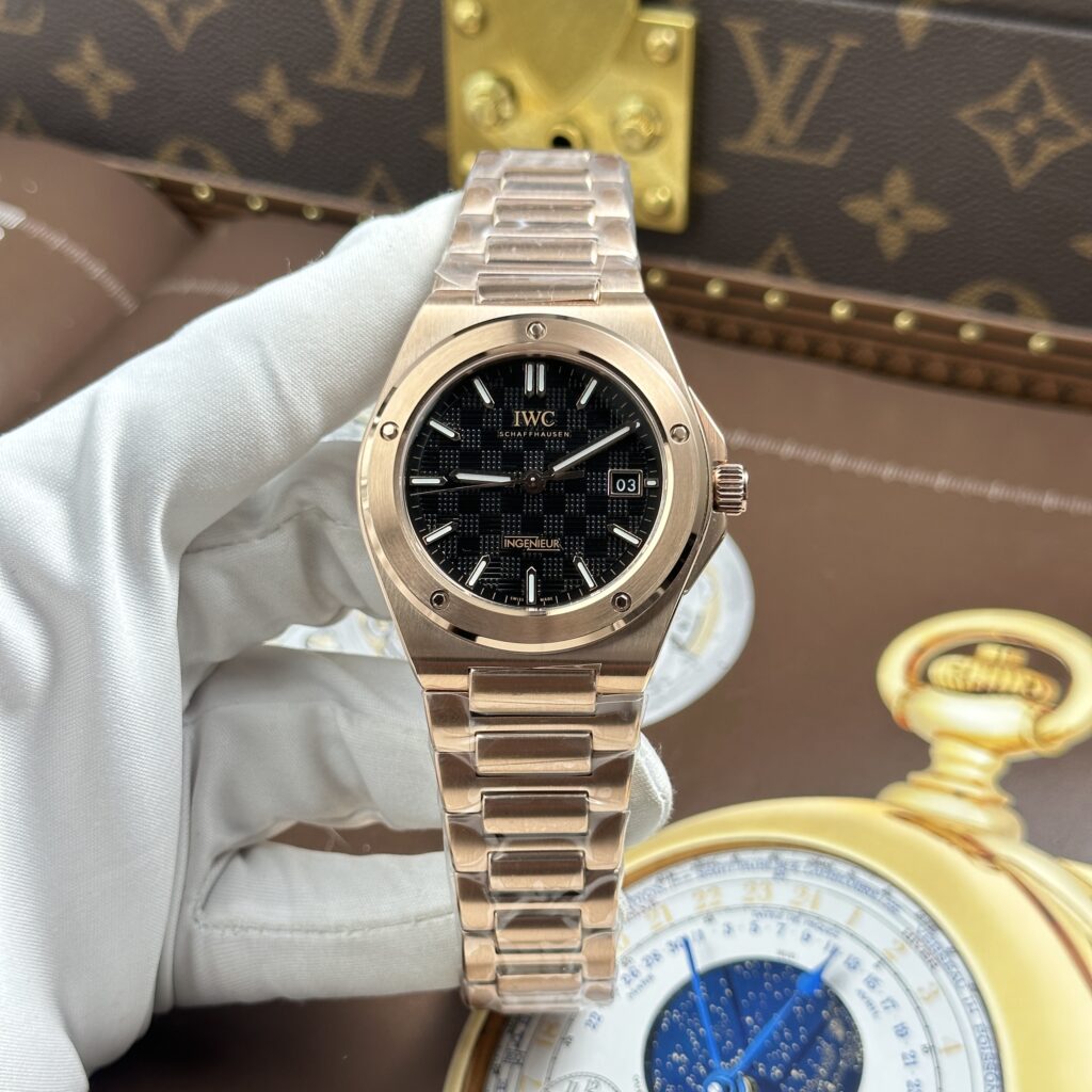Đồng hồ IWC Ingenieur Replica 11 mặt đen vỏ mạ vàng hồng nhà máy GH 40mm (9)
