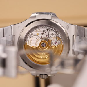 Đồng hồ Patek Philippe Aquanaut 5811 chế tác màu xanh blue tinh chỉnh full chi tiết chuẩn Auth 41mm (2)