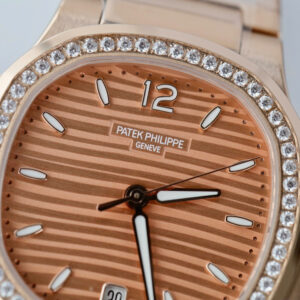 Đồng hồ nữ Patek Philippe Nautilus 7118 Replica 11 mạ vàng hồng viền đính đá nhà máy GR 35 (2)