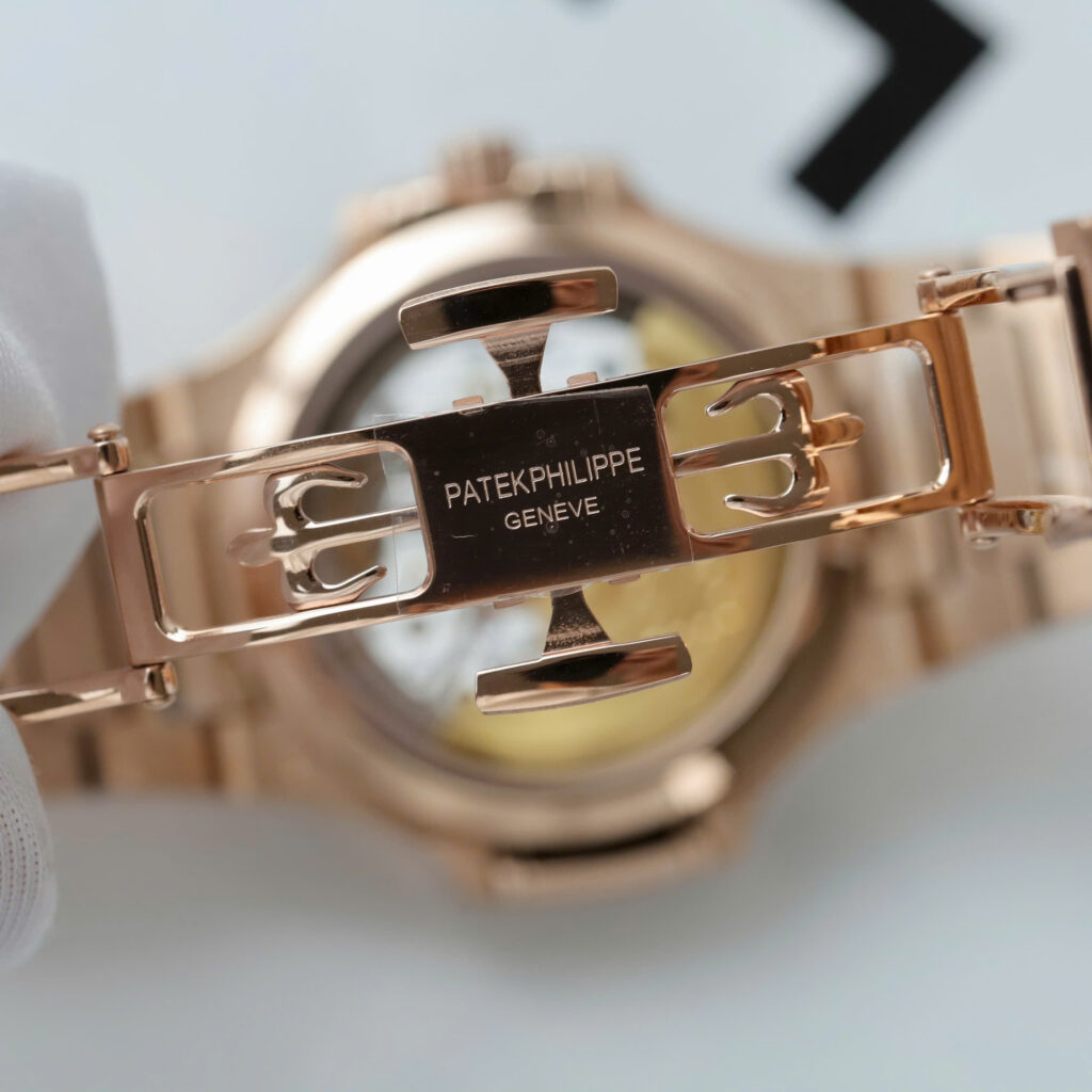 Đồng hồ nữ Patek Philippe Nautilus 7118 Replica 11 mạ vàng hồng viền đính đá nhà máy GR 35 (2)