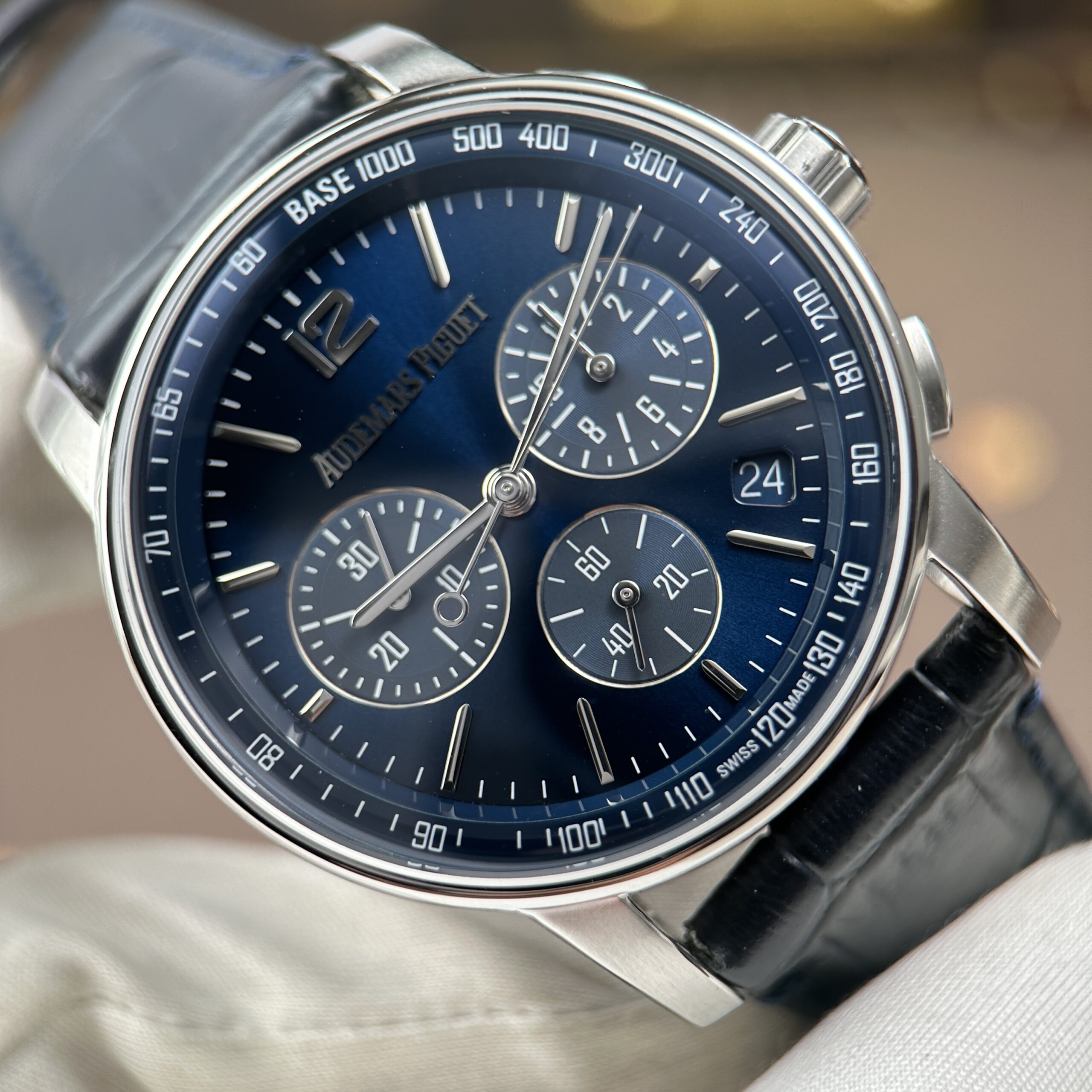 Đồng hồ Audemars Piguet Code 11.59 Rep 11 mặt xanh dương máy cơ tự động nhà máy APS 41mm (19) Đồng hồ Audemars Piguet Code 11.59 Rep 11 mặt xanh dương máy cơ tự động nhà máy APS 41mm (1)