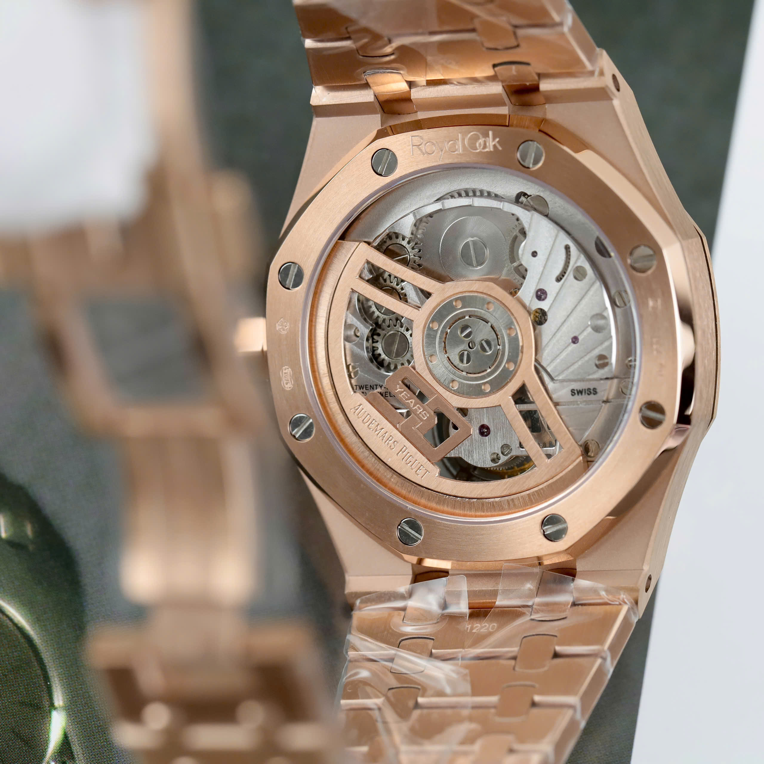 Đồng hồ Audemars Piguet Rep cao cấp Royal Oak Selfwinding Flying Tourbillon 26730OR mặt xám phun cát 41mm (3) Đồng hồ Audemars Piguet Rep cao cấp Royal Oak Selfwinding Flying Tourbillon 26730OR mặt xám phun cát 41mm (2)