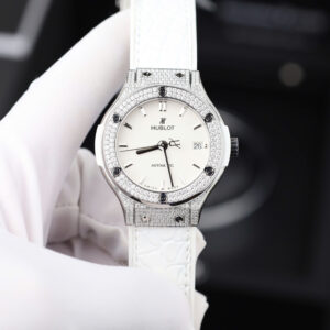 Đồng hồ Hublot Classic Fusion Fake 11 màu trắng đính moissanite HongKong 38mm (2)