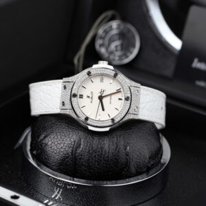 Đồng hồ Hublot Classic Fusion Fake 11 màu trắng đính moissanite HongKong 38mm (2)