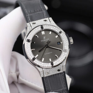 Đồng hồ Hublot Classic Fusion Rep 11 màu xám đính moissanite HongKong 38mm (2)