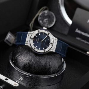 Đồng hồ Hublot Classic Fusion Rep cao cấp màu xanh dương đính moissanite HongKong 38mm (2)