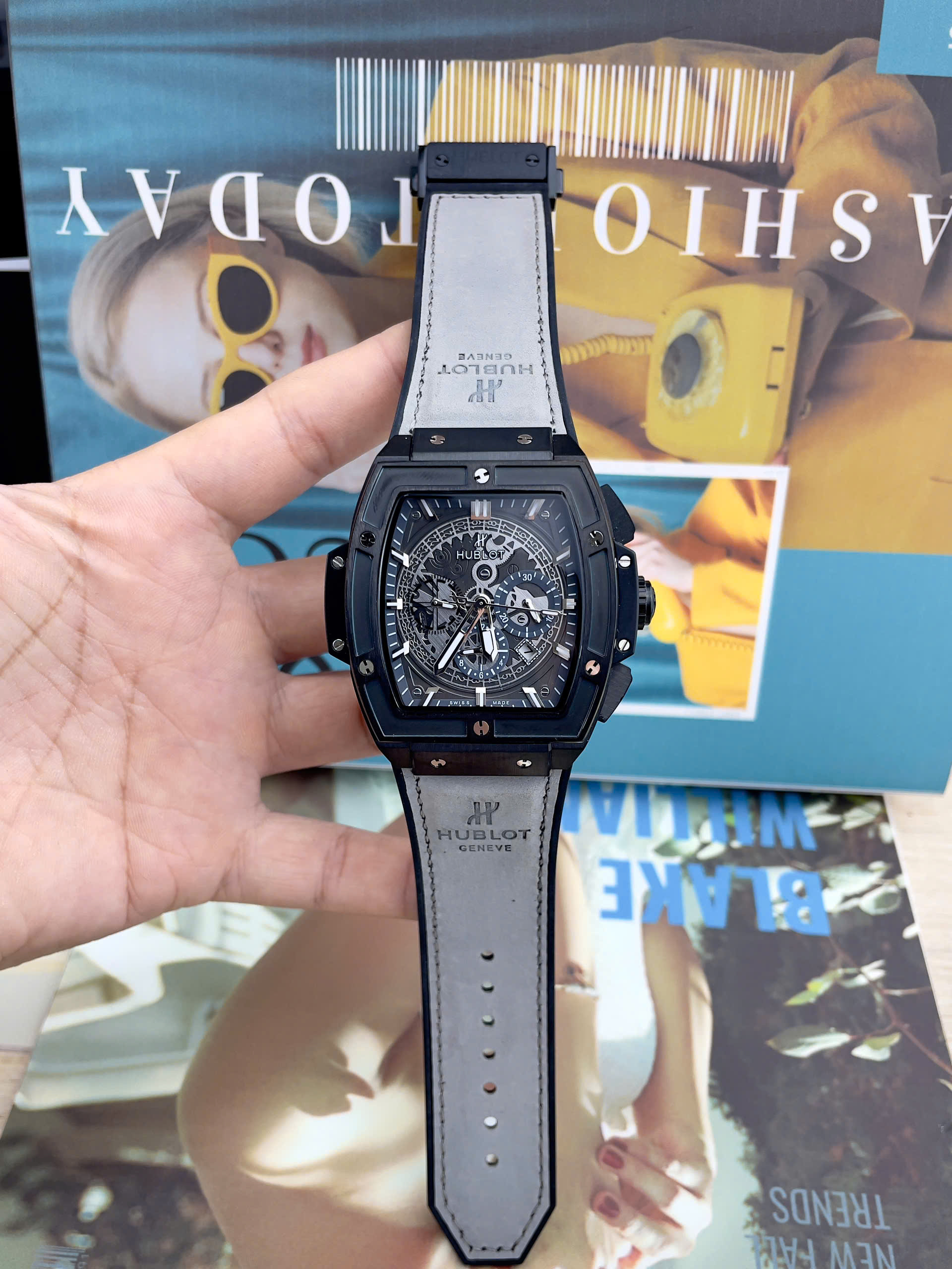 Đồng hồ Hublot Spirit Big Bang nam vỏ đen dây xám lông chuột máy cơ nhật giá rẻ 44mm (2) Đồng hồ Hublot Spirit Big Bang nam vỏ đen dây xám lông chuột máy cơ nhật giá rẻ 44mm