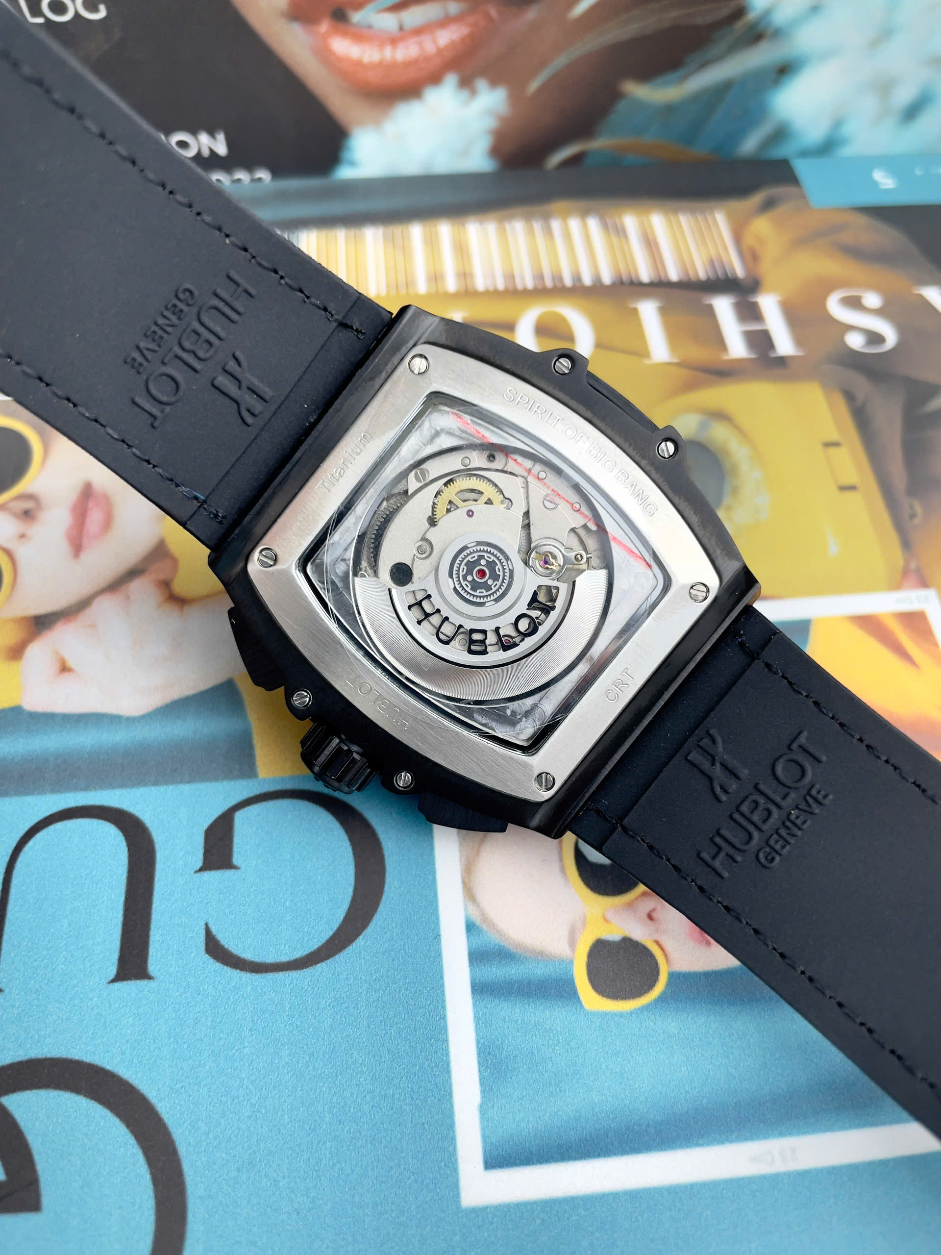 Đồng hồ Hublot Spirit Big Bang nam vỏ đen máy cơ nhật giá rẻ fake cao cấp 44mm (7) Đồng hồ Hublot Spirit Big Bang nam vỏ đen máy cơ nhật giá rẻ fake cao cấp 44mm