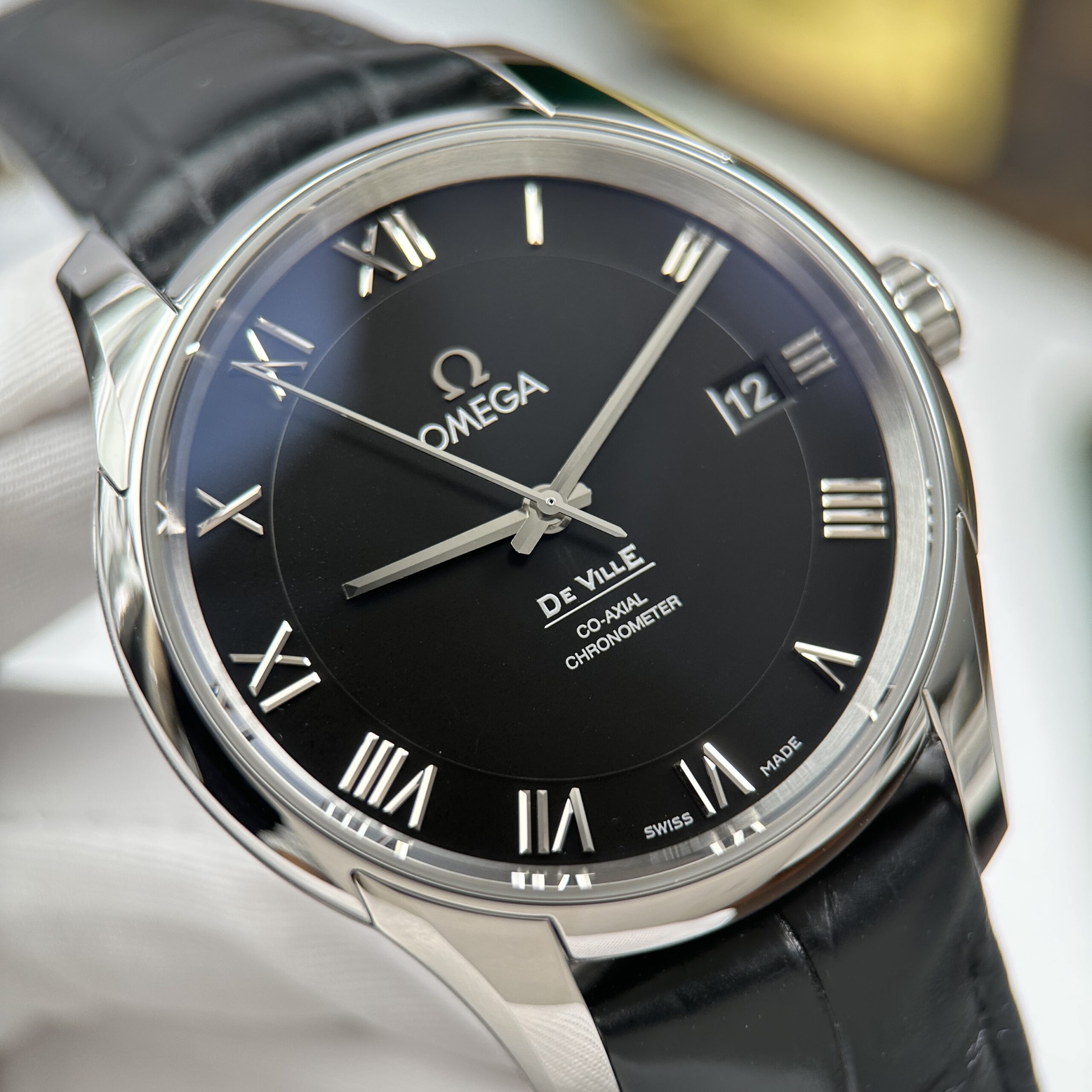 Đồng hồ Omega Replica 1 1 De Ville Co-Axial Chronometer 8500 mặt đen dây da 41mm (9) Đồng hồ Omega Replica 1 1 De Ville Co-Axial Chronometer 8500 mặt đen dây da 41mm (2)