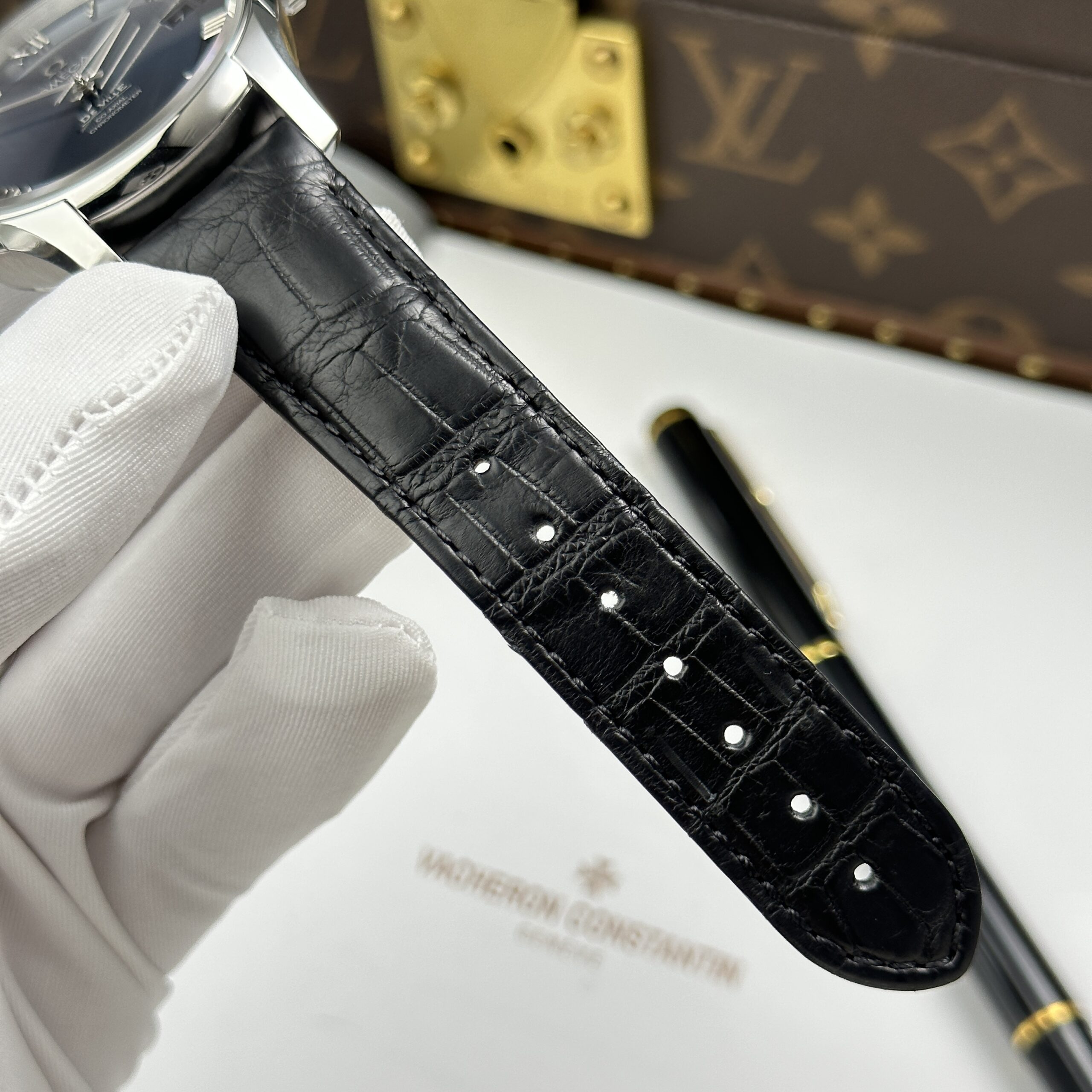 Đồng hồ Omega Replica 11 De Ville Co-Axial Chronometer 8500 mặt xanh dương dây da 41mm (2) Đồng hồ Omega Replica 11 De Ville Co-Axial Chronometer 8500 mặt xanh dương dây da 41mm (2)