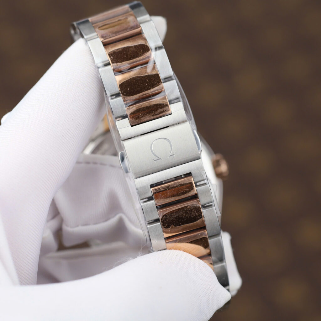 Đồng hồ Omega Seamaster Aqua Terra GMT Rep 11 mặt nâu chocolate dây kim loại xưởng VS 41 (2)