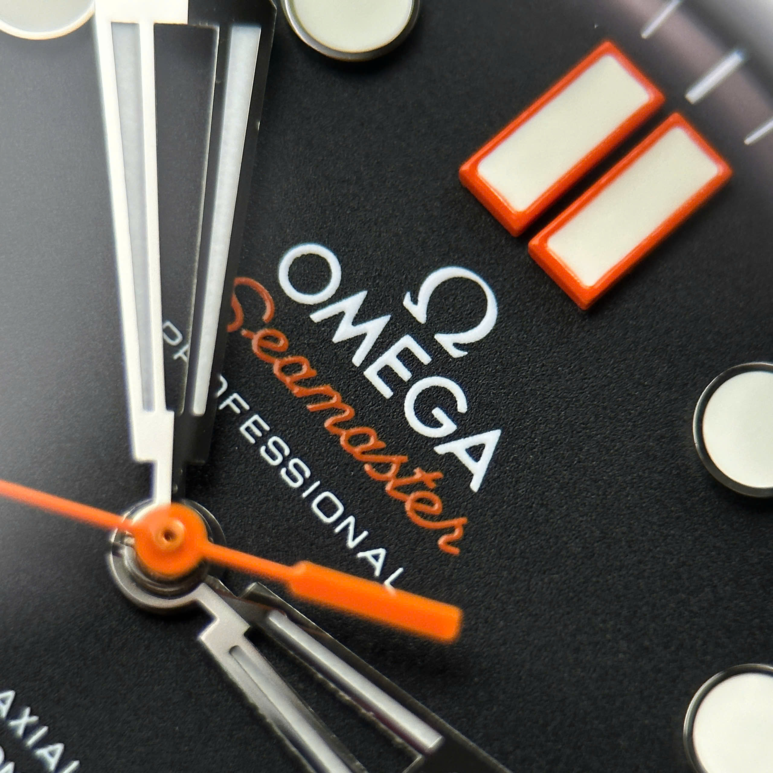 Đồng hồ Omega Seamaster Diver 300M Rep 11 mặt đen máy cơ Thuỵ Sỹ nhà máy VS 42mm (8) Đồng hồ Omega Seamaster Diver 300M Rep 11 mặt đen máy cơ Thuỵ Sỹ nhà máy VS 42mm (2)