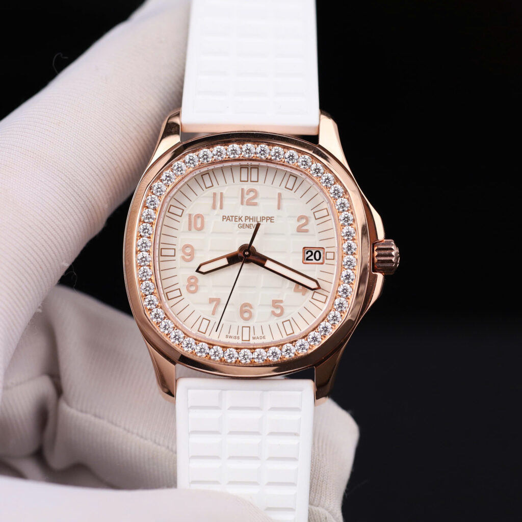 Đồng hồ Patek Philippe Aquanaut 5067 chế tác vỏ bọc vàng 18K viền đính moissanite 35 (2)