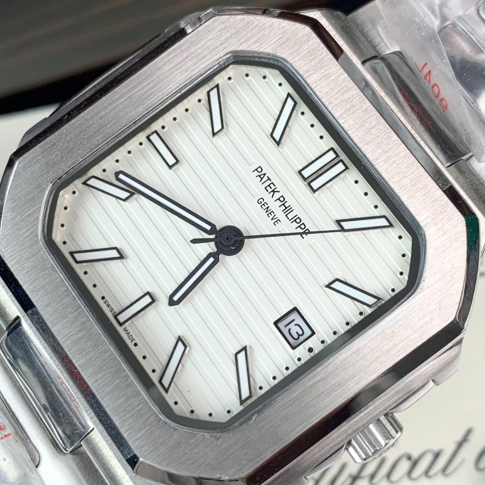Đồng hồ Patek Philippe Cubitus nam mặt trắng máy cơ nhật giá rẻ fake 11 45mm (2) Đồng hồ Patek Philippe Cubitus nam mặt trắng máy cơ nhật giá rẻ fake 11 45mm