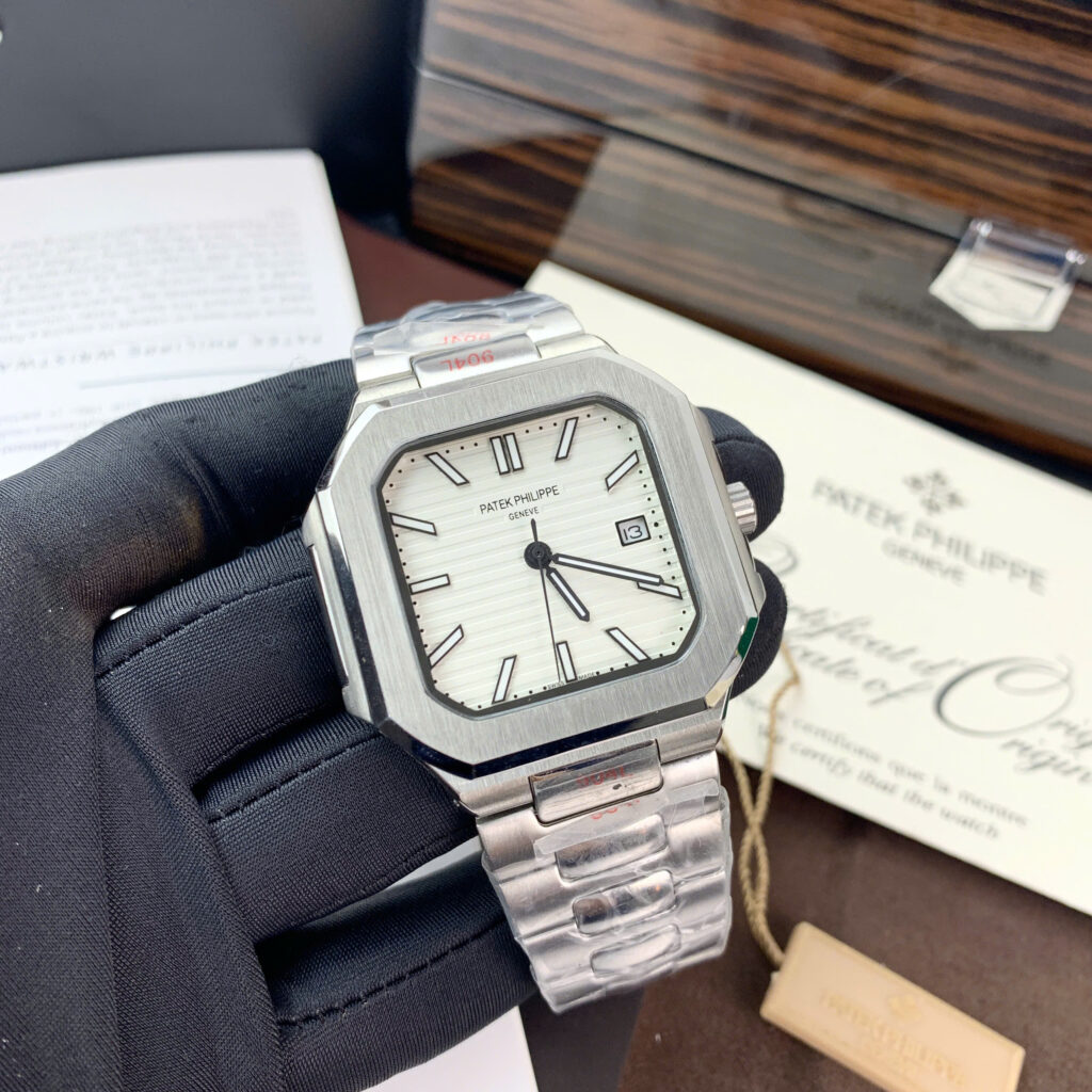 Đồng hồ Patek Philippe Cubitus nam mặt trắng máy cơ nhật giá rẻ fake 11 45mm