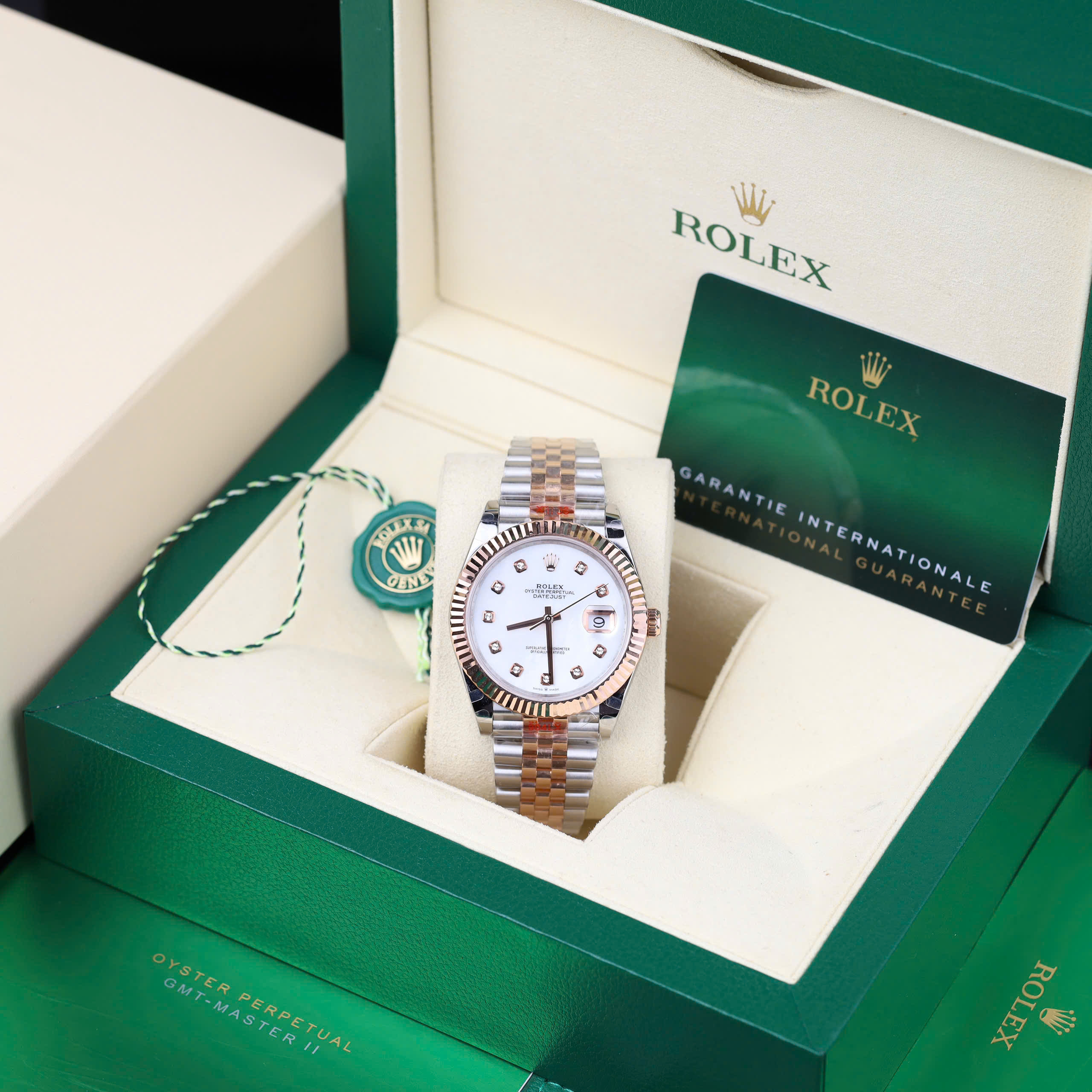 Đồng hồ Rolex DateJust mặt MOP chế tác bọc vàng hồng 18K nhà máy GM 41mm (10) Đồng hồ Rolex DateJust mặt MOP chế tác bọc vàng hồng 18K nhà máy GM 41mm (2)