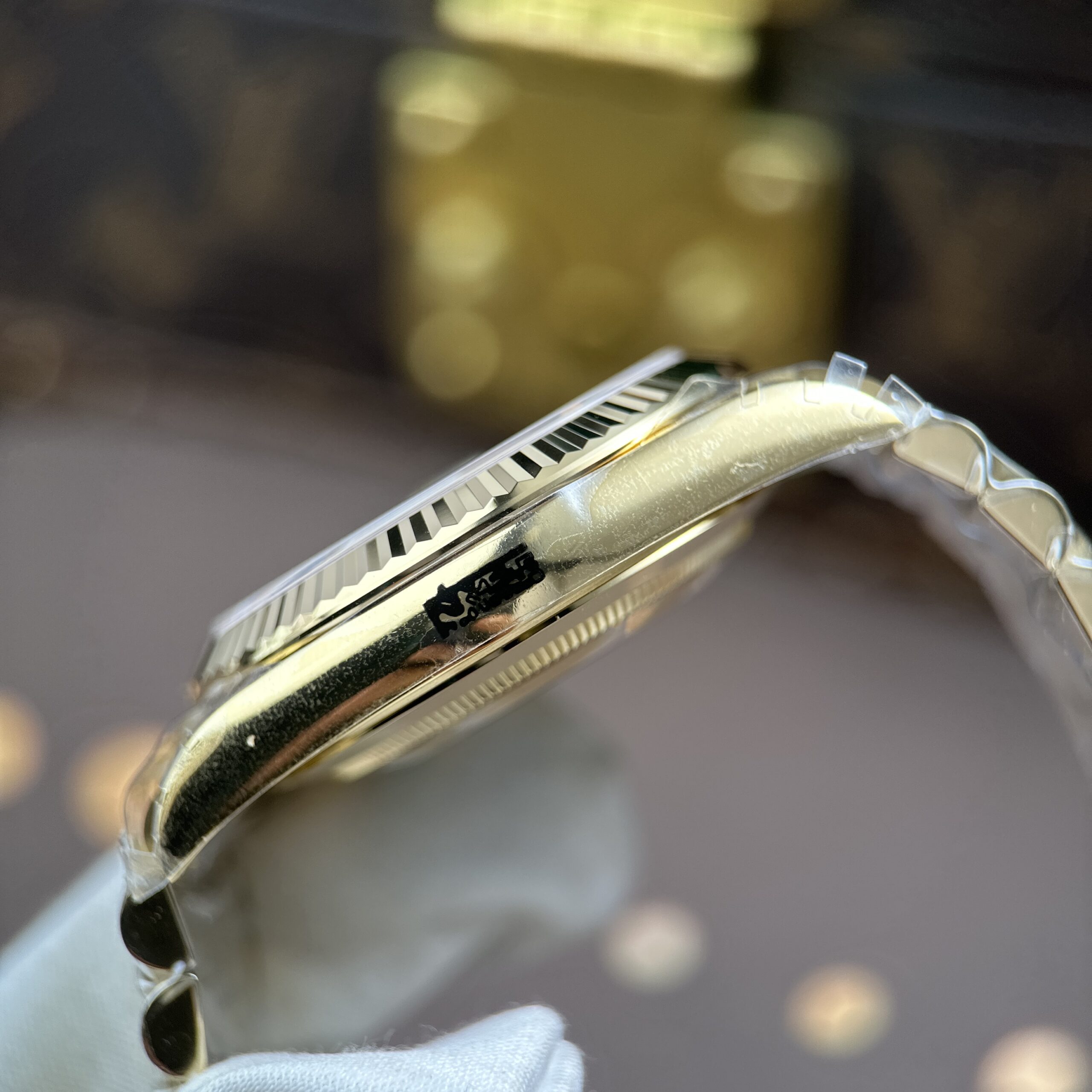 Đồng hồ Rolex Day-Date Rep 11 mặt MOP vỏ mạ vàng máy calibre 3255 xưởng RC 40mm (5) Đồng hồ Rolex Day-Date Rep 11 mặt MOP vỏ mạ vàng máy calibre 3255 xưởng RC 40mm (2)