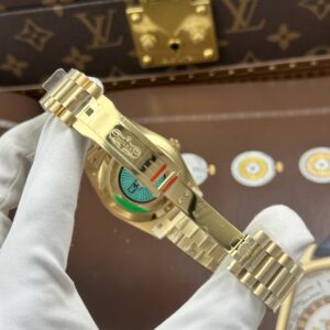 Đồng hồ Rolex Day-Date Rep 11 mặt số màu bạc trọng lượng nặng 212 gram nhà máy RC 40mm (1)