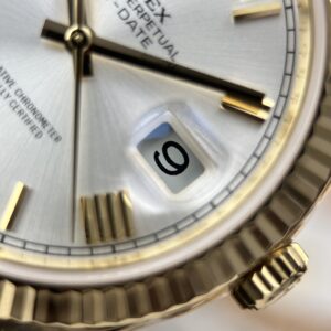 Đồng hồ Rolex Day-Date Rep 11 mặt số màu bạc trọng lượng nặng 212 gram nhà máy RC 40mm (1)