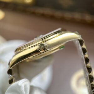 Đồng hồ Rolex Day-Date Rep cao cấp mặt vàng champagne nặng 212 gram bộ máy calibre 3255 xưởng RC 40mm (2)