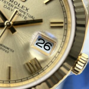 Đồng hồ Rolex Day-Date Rep cao cấp mặt vàng champagne nặng 212 gram bộ máy calibre 3255 xưởng RC 40mm (2)