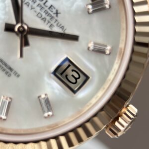 Đồng hồ Rolex Day-Date Replica 11 mặt MOP vỏ mạ vàng hồng máy calibre 3255 xưởng RC 40mm (2)
