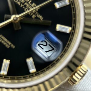 Đồng hồ Rolex Day-Date Replica 11 mặt đen nặng 212 gram bộ máy calibre 3255 xưởng RC 40mm (9)
