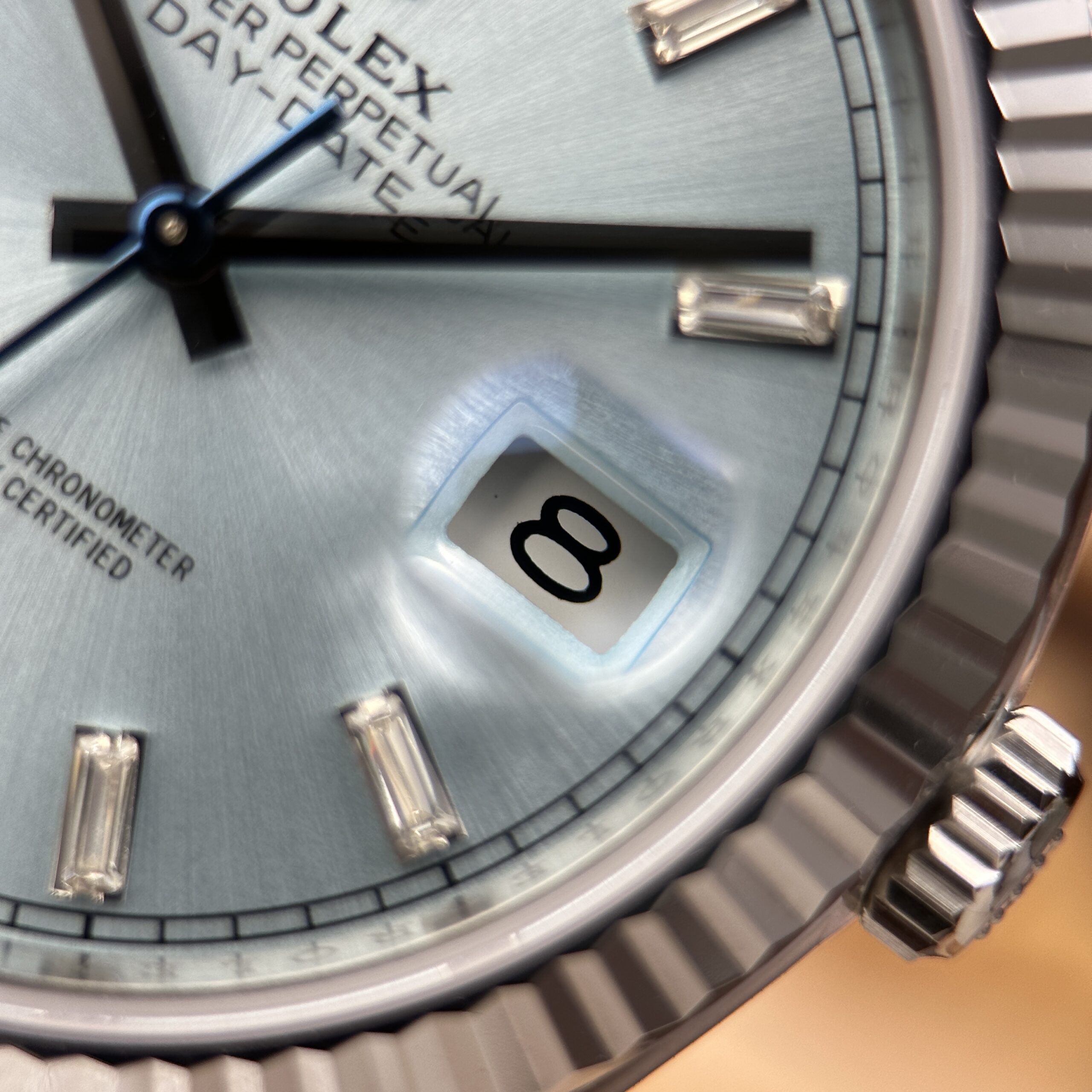 Đồng hồ Rolex Day-Date Replica 11 mặt xanh băng cọc số đá bộ máy calibre 3255 xưởng RC 40mm (11) Đồng hồ Rolex Day-Date Replica 11 mặt xanh băng cọc số đá bộ máy calibre 3255 xưởng RC 40mm (2)