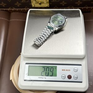 Đồng hồ Rolex Day-Date Replica 11 mặt xanh lá cây nặng 212 gram bộ máy calibre 3255 xưởng RC 40mm (1)