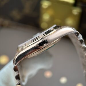 Đồng hồ Rolex Day-Date Replica cao cấp mặt bạc nặng 212 gram bộ máy calibre 3255 xưởng RC 40mm (2)