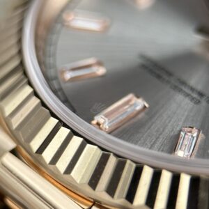 Đồng hồ Rolex Day-Date Replica cao cấp mặt bạc nặng 212 gram bộ máy calibre 3255 xưởng RC 40mm (2)