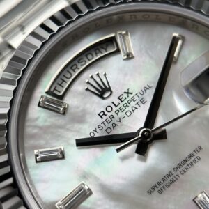 Đồng hồ Rolex Day-Date Replica cao cấp mặt xà cừ nặng 212 gram bộ máy calibre 3255 xưởng RC 40mm (2)