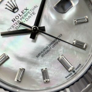 Đồng hồ Rolex Day-Date Replica cao cấp mặt xà cừ nặng 212 gram bộ máy calibre 3255 xưởng RC 40mm (2)