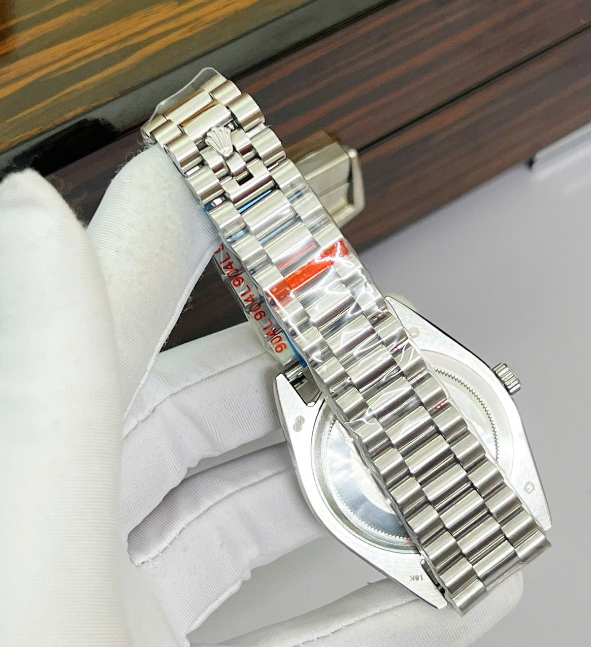 Đồng hồ Rolex Day-Date nam đính đá mặt xanh blue máy cơ nhật giá rẻ 40mm (10) Đồng hồ Rolex Day-Date nam đính đá mặt xanh blue máy cơ nhật giá rẻ 40mm